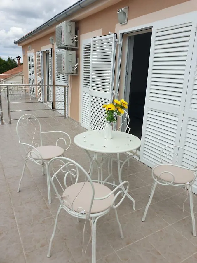 Apartments Nella Zara